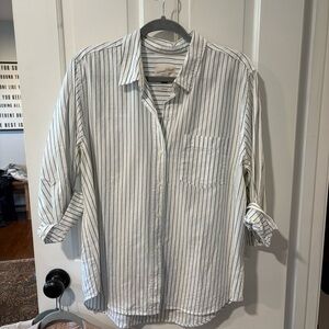 Universal Thread Green and White Striped Women’s Shirt